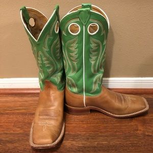 Lightly Worn Justin Boots